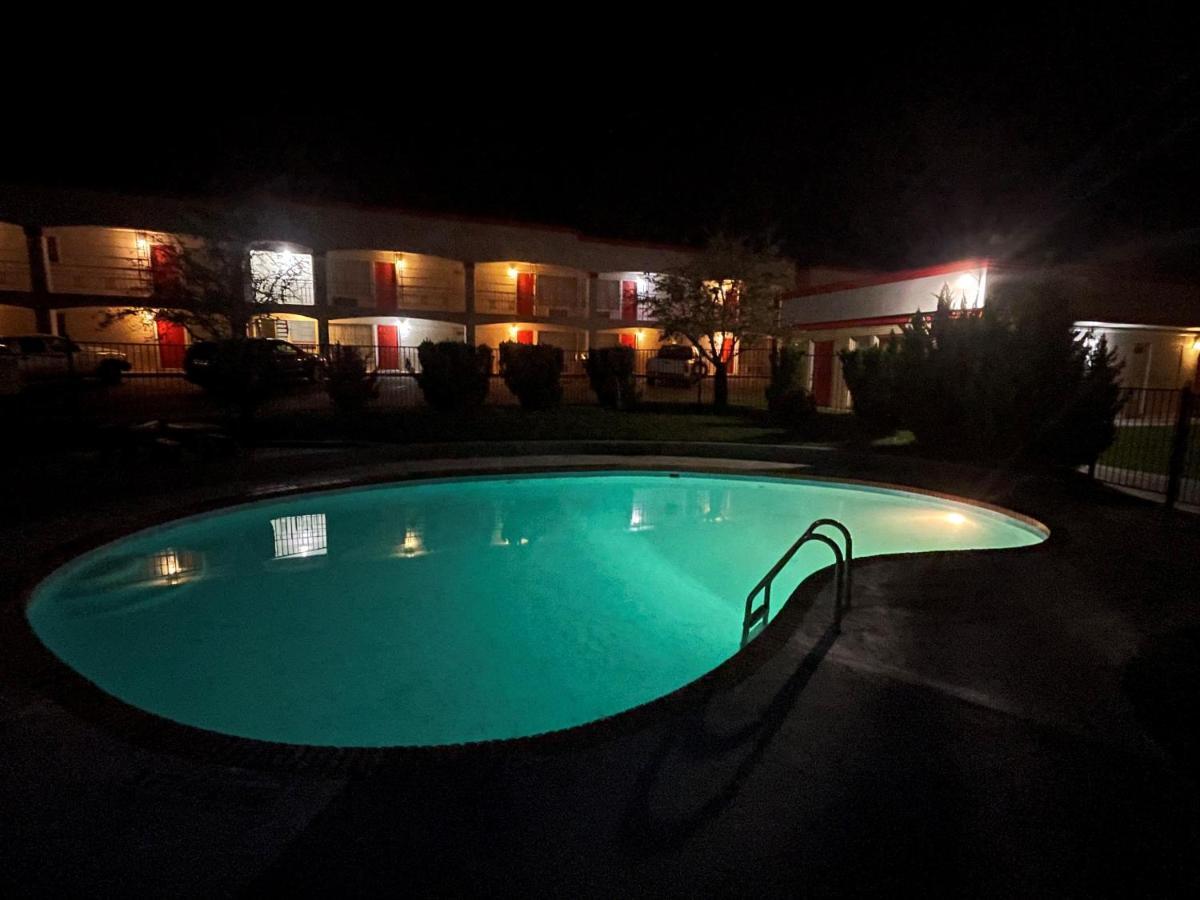 River Forest Inn Белтон Экстерьер фото