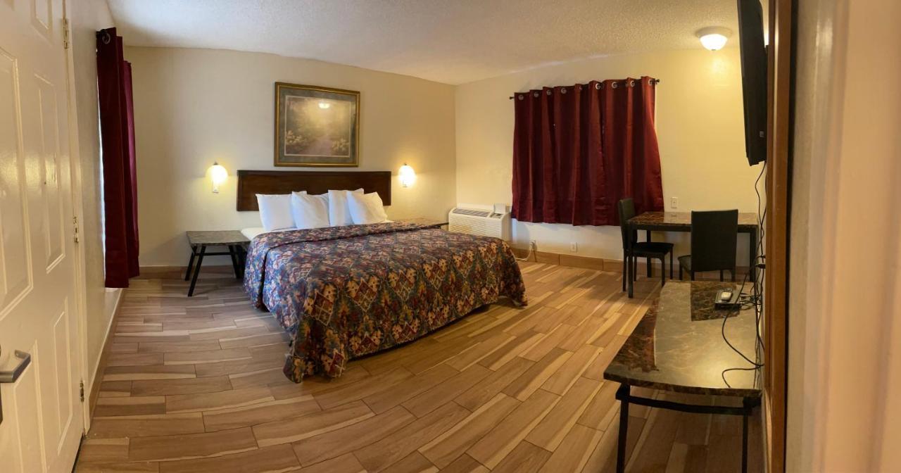 River Forest Inn Белтон Экстерьер фото