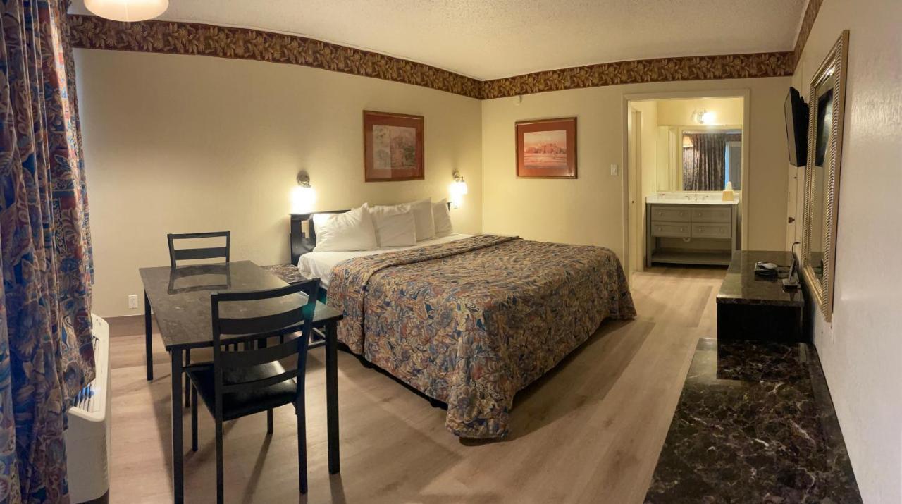 River Forest Inn Белтон Экстерьер фото