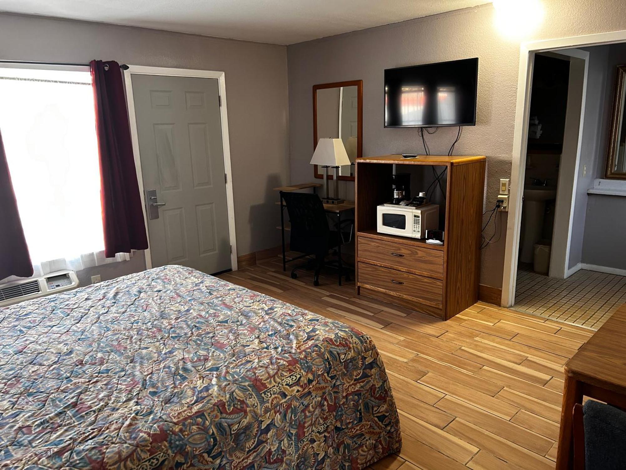 River Forest Inn Белтон Экстерьер фото