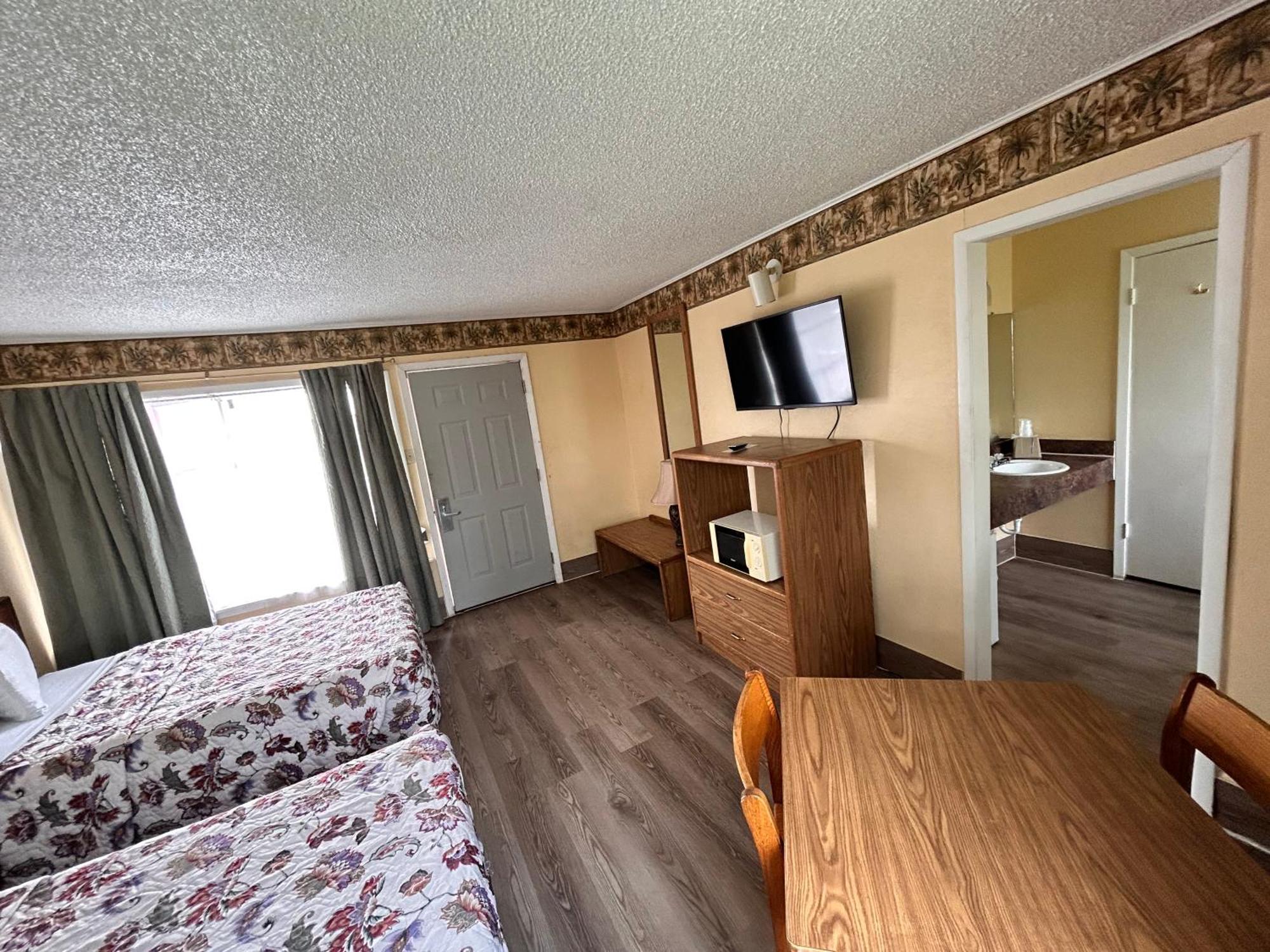 River Forest Inn Белтон Экстерьер фото
