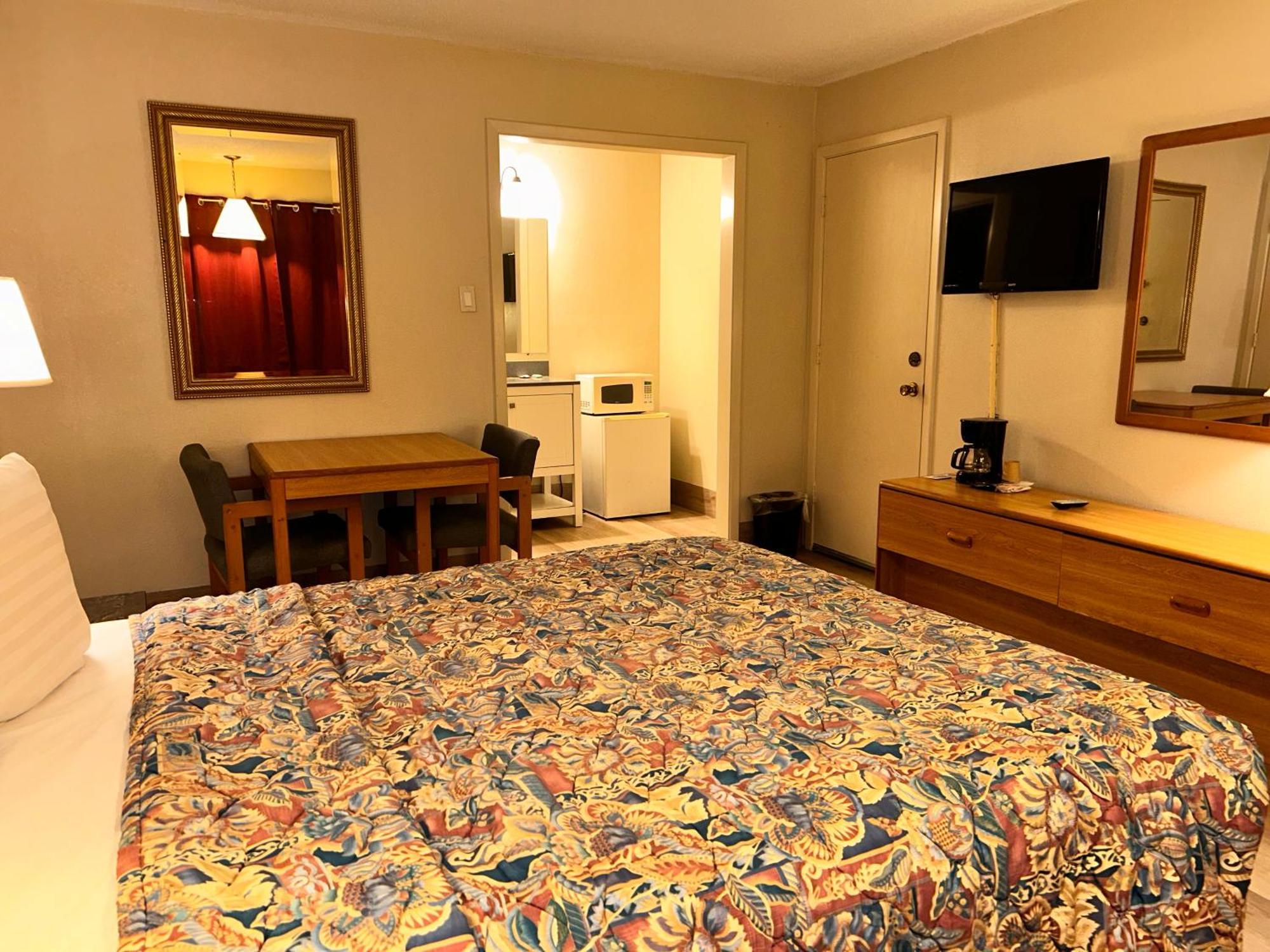 River Forest Inn Белтон Экстерьер фото